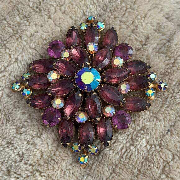 Vintage AB Aurora Borealis & Purple Rhinestones Gold Tone Oversized Brooch Pin - Picture 1 of 4